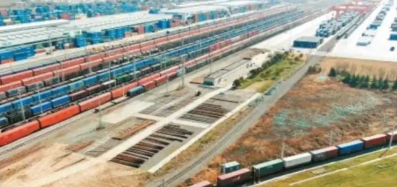 聯通亞歐 共享未來 第二屆中歐班列國際合作論壇今開幕